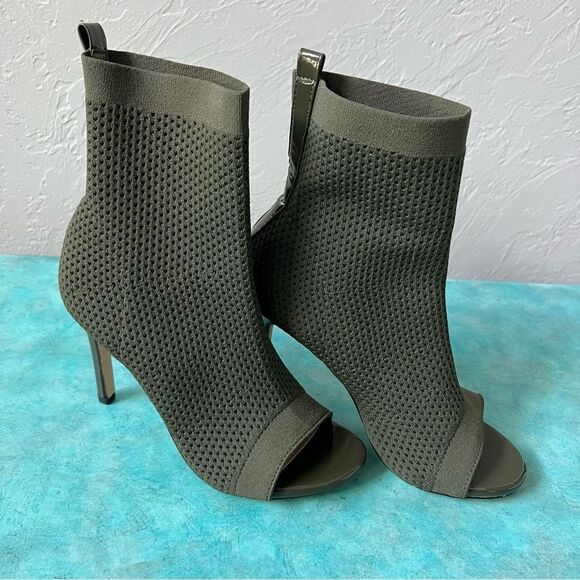 Catherine Malandrino Olive Green Peep Toe Bootie Heels - Picture 1 of 9